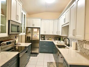 251 Vista Del Lago Way in Venice, FL - Building Photo - Building Photo