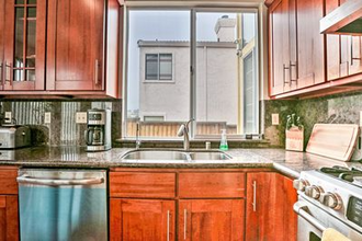 218 Cerro Dr in Daly City, CA - Building Photo - Building Photo