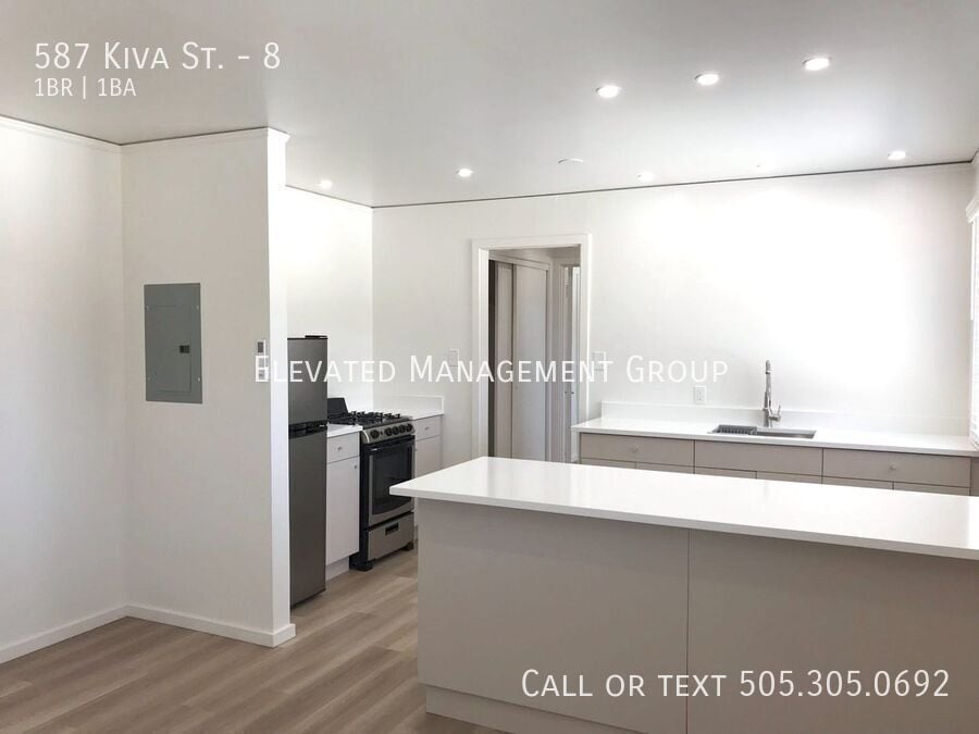 587 Kiva St in Los Alamos, NM - Building Photo