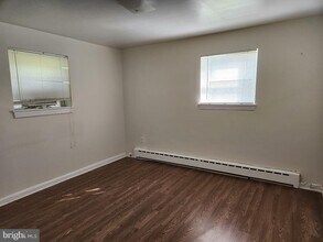 8201 Houston Ct in Takoma Park, MD - Building Photo - Building Photo