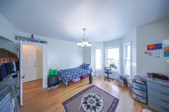 370 Prospect St, Unit 2 in Cambridge, MA - Foto de edificio - Building Photo