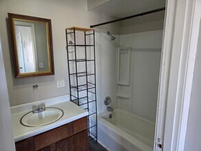 1701 W Adams St in Muncie, IN - Building Photo - Building Photo