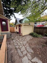 7824 SE 11th Ave in Portland, OR - Building Photo - Building Photo
