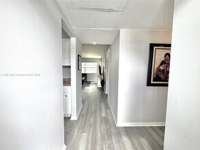 4431 NW 16th St in Lauderhill, FL - Building Photo - Building Photo