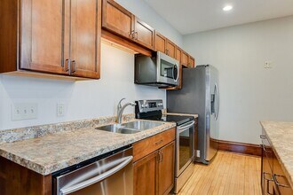 1360 Dale St N in St. Paul, MN - Building Photo - Building Photo