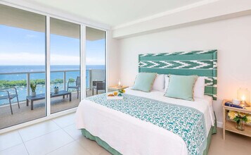 2889 McFarlane Rd in Miami, FL - Building Photo - Building Photo