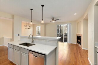 3680 S Beeler St, Unit 4 in Denver, CO - Foto de edificio - Building Photo