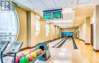 349 Rathburn Rd W in Mississauga, ON - Building Photo - Building Photo