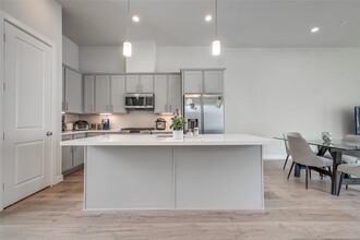 1311 Reinerman St in Houston, TX - Building Photo - Building Photo