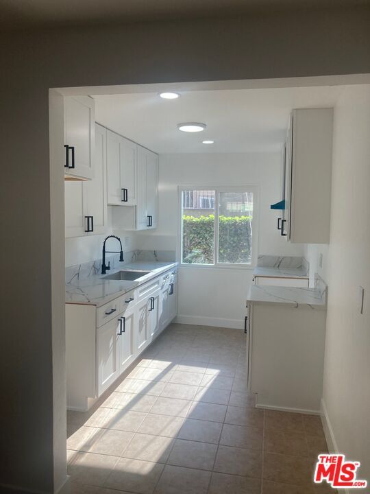 1101 W 106th St in Los Angeles, CA - Building Photo - Building Photo