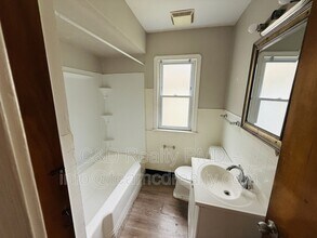18201 Libby Rd in Maple Heights, OH - Building Photo - Building Photo