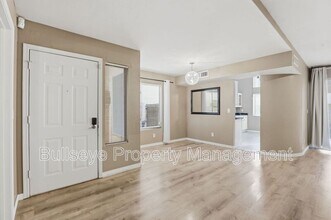 2333 E Gelding Dr in Phoenix, AZ - Building Photo - Building Photo