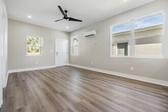 2529 4th St S, Unit 2529 in St. Petersburg, FL - Building Photo - Building Photo