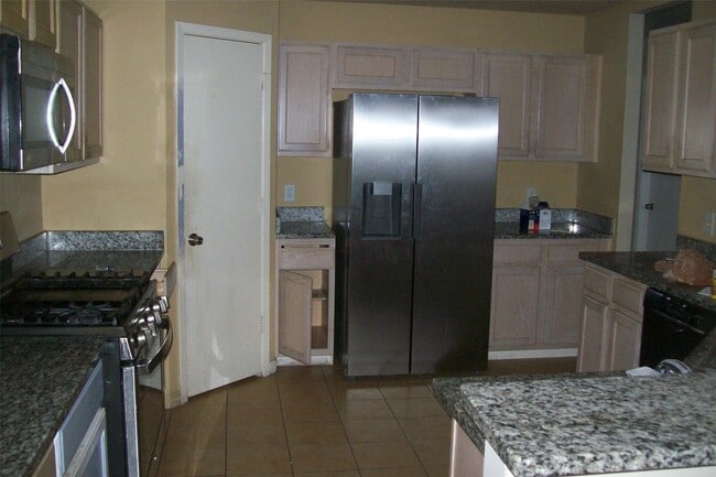 15007 Kingsbridge Way