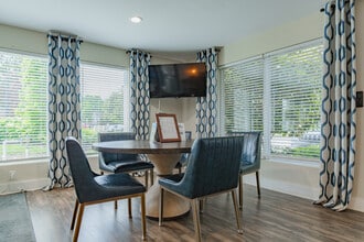 Breckinridge Apartments in Louisville, KY - Building Photo - Building Photo