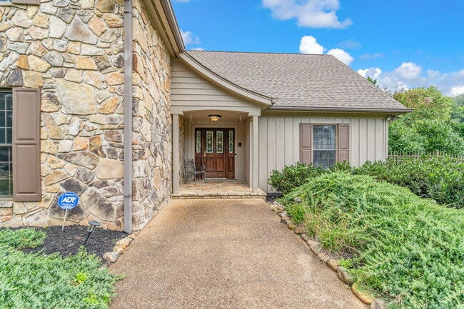 2016 Rivergate Dr in Knoxville, TN - Building Photo - Building Photo