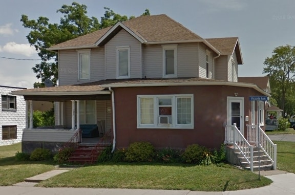 5014 Victoria Ave in Niagara Falls, ON - Building Photo