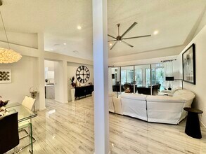 8561 Lawson Cir in Boynton Beach, FL - Building Photo - Building Photo