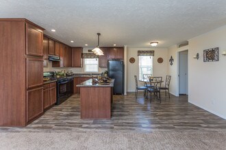 Sandy Valley Estates in Magnolia, OH - Building Photo - Interior Photo