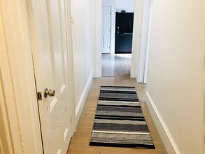 7 Imrie Rd, Unit 1 in Boston, MA - Foto de edificio - Building Photo