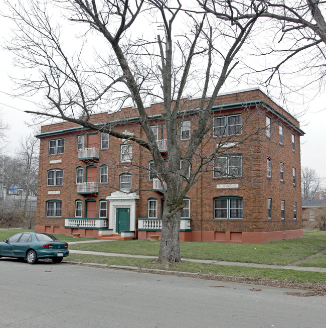 1310 Glendale Ave in Dayton, OH - Foto de edificio - Building Photo