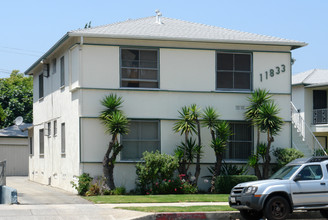 11833 W Washington Blvd in Los Angeles, CA - Building Photo - Building Photo