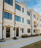 4111 S Champions Dr in Rogers, AR - Building Photo