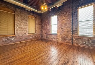 325 Lafayette St, Unit 4301 in Bridgeport, CT - Building Photo - Building Photo