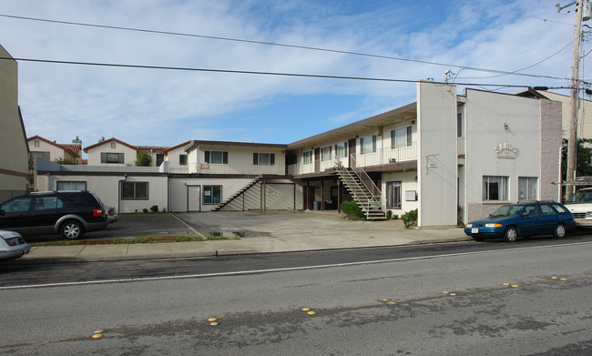 2316 Palmetto Ave in Pacifica, CA - Building Photo - Building Photo