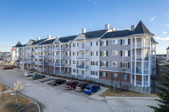 382V Country Village Ln NW in Calgary, AB - Building Photo - Building Photo