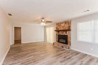 796 Greenwood Trail SE in Conyers, GA - Building Photo - Building Photo