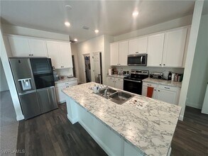 1017 NW 37th Ave in Cape Coral, FL - Building Photo - Building Photo