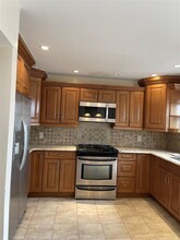 50 Carol Pl in Staten Island, NY - Building Photo - Building Photo