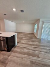 8415 Clearway Dr in Wildwood, FL - Foto de edificio - Building Photo
