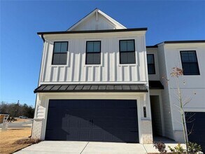 7253 Mulberry St in Flowery Branch, GA - Building Photo - Building Photo