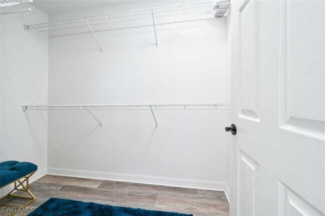 property at 981 Hampton Cir