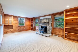 1 Long Wall Rd in Redding, CT - Building Photo - Building Photo