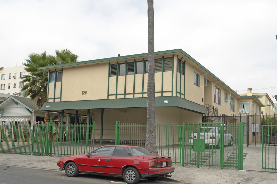 125 S Alexandria Ave in Los Angeles, CA - Foto de edificio