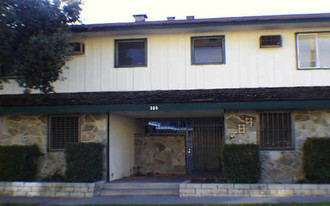 389 N Los Robles in Pasadena, CA - Building Photo