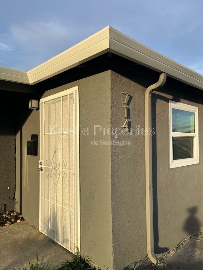 714 Gateway Dr in Vallejo, CA - Building Photo - Building Photo