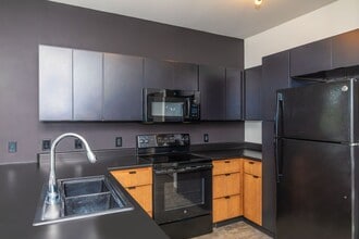 Trail's Bend Apartments in Springfield, MO - Foto de edificio - Building Photo
