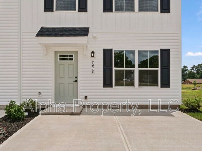 3002 Oaksmere Dr in Spartanburg, SC - Building Photo - Building Photo