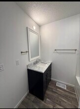 11074 35th St N, Unit lower unit in Lake Elmo, MN - Foto de edificio - Building Photo