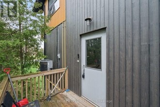 119 Tremaine Rd in Milton, ON - Building Photo - Building Photo