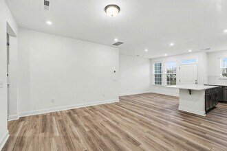 2911 Herringbone Rd in Charlotte, NC - Foto de edificio - Building Photo