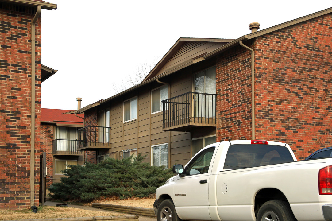 The Village Apartments in Broken Arrow, OK - Building Photo