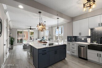 1126 1st St N, Unit 205 in Jacksonville Beach, FL - Building Photo - Building Photo