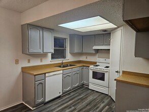4679 Misty Run Dr in San Antonio, TX - Building Photo - Building Photo