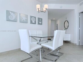18201 Collins Ave in Sunny Isles Beach, FL - Building Photo - Building Photo