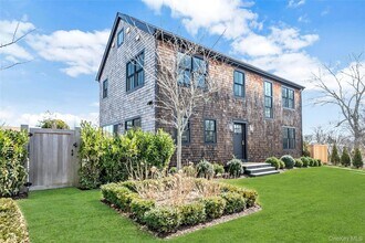 850 3rd St in New Suffolk, NY - Building Photo - Building Photo